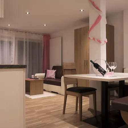 Lapis Monti Apartments & Suites-3